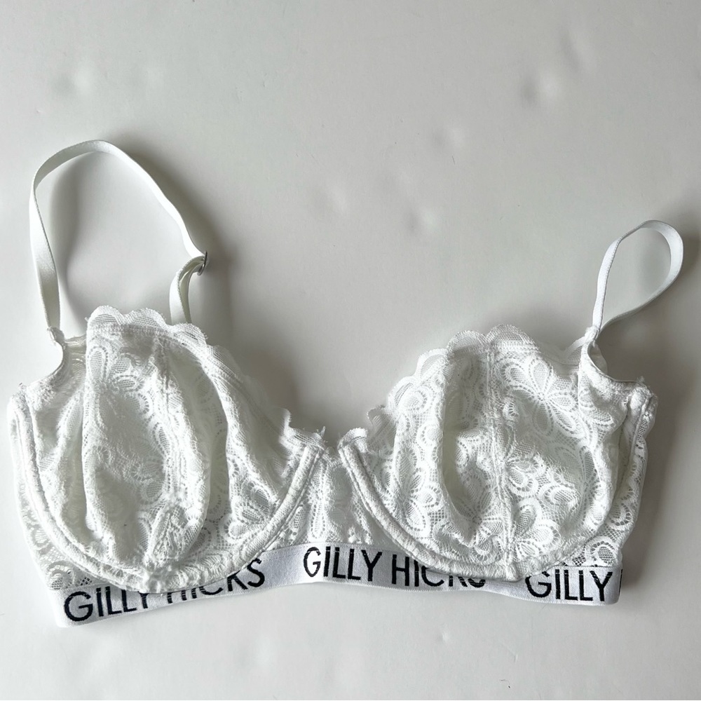 Hollister Gilly Hicks Lace Underwire Bra Size 32 D Gently Used Condition